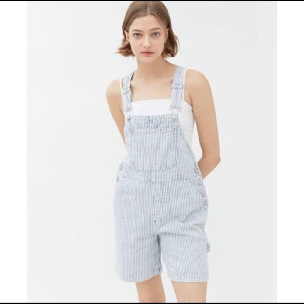 UO carpenter overalls (shorteralls) NWT